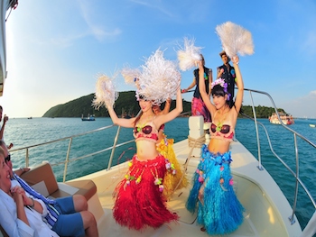 private yacht party in pattaya